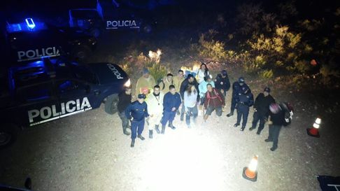 con la ayuda de drones, rescatan a turistas que se perdieron en los reyunos con la ayuda de drones, rescatan a turistas que se perdieron en los reyunos