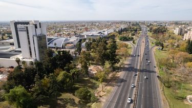 Cornejo le sostiene el ajuste a MIlei con plata de la provincia.