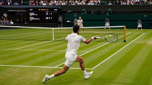 Se encienden las alarmas por la posible baja de una figura en Wimbledon. Se encienden las alarmas por la posible baja de una figura en Wimbledon.