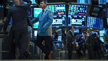 Escalada en Medio Oriente: caen las empresas turísticas, suben las energéticas, el petróleo y el oro