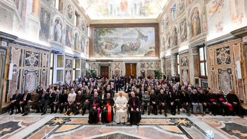 El papa León XIV y los actores que estuvieron presentes en el acto. El papa León XIV y los actores que estuvieron presentes en el acto.