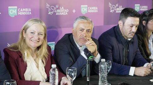 Hebe Casado sigue sin poder afiliarse a La Libertad Avanza. Hebe Casado sigue sin poder afiliarse a La Libertad Avanza.