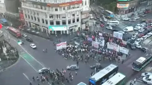 Protestas en CABA contra la reforma laboral. Protestas en CABA contra la reforma laboral.