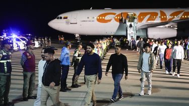 Un avión proveniente de Estados Unidos llegó a Venezuela con 176 hombres, 30 mujeres y 2 niños a bordo