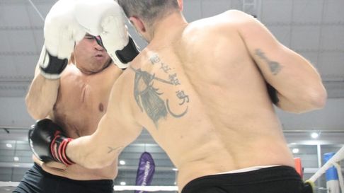 En las peleas, los peleadores sureños obtuvieron una buena performance. En las peleas, los peleadores sureños obtuvieron una buena performance.