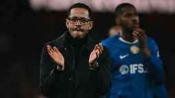 Chelsea despidió a su entrenador. Chelsea despidió a su entrenador.