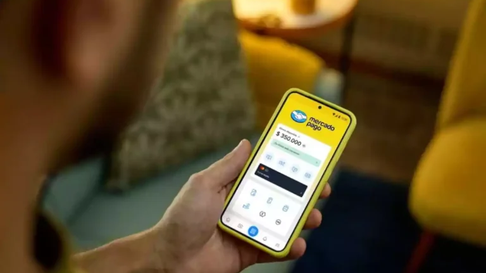 Tomar deuda con Mercado Pago lleva sólo un clic. El nivel de morosidad se triplicó en un año. Tomar deuda con Mercado Pago lleva sólo un clic. El nivel de morosidad se triplicó en un año.