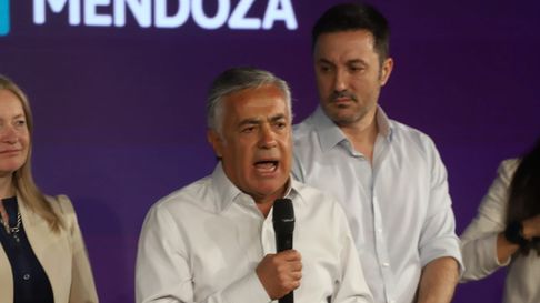 Alfredo Cornejo celebró un triunfo aplastante. Alfredo Cornejo celebró un triunfo aplastante.