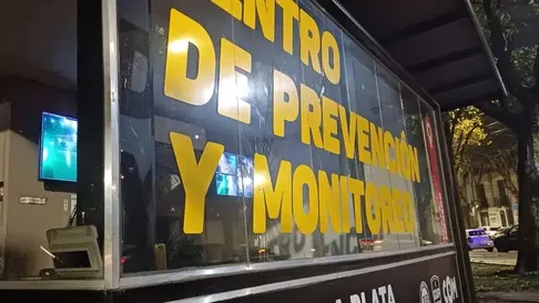 Las garitas en las plazas de La Plata se instalaron durante la gestión de Julio Garro Las garitas en las plazas de La Plata se instalaron durante la gestión de Julio Garro