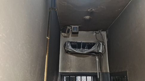 Jóvenes agredieron a operadores, incendiaron un sector y hubo intento de fuga durante el motín. ATE denuncia falta de respaldo a los trabajadores. Jóvenes agredieron a operadores, incendiaron un sector y hubo intento de fuga durante el motín. ATE denuncia falta de respaldo a los trabajadores.