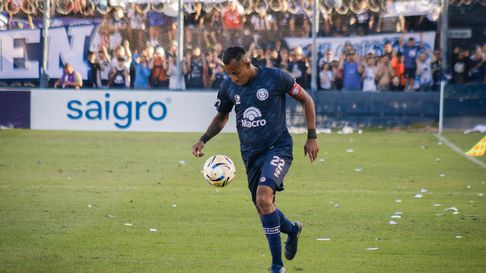 Independiente Rivadavia sueña con Sebastián Villa y dos refuerzos más. Independiente Rivadavia sueña con Sebastián Villa y dos refuerzos más.