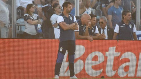 Fernando Zaniratto volvió a ganar al mando de Gimnasia como interino Fernando Zaniratto volvió a ganar al mando de Gimnasia como interino