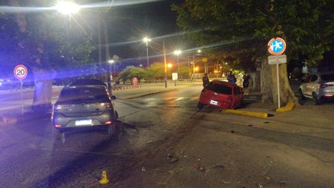 Choque en Luján de Cuyo. La conductora estaba alcoholizada. Choque en Luján de Cuyo. La conductora estaba alcoholizada.