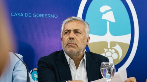 El 1,2% ofrecido por Alfredo Cornejo a los gremios refleja una pérdida cuando se calcula con matemática las proyecciones de inflación ofrecidas por los libertarios. El 1,2% ofrecido por Alfredo Cornejo a los gremios refleja una pérdida cuando se calcula con matemática las proyecciones de inflación ofrecidas por los libertarios.