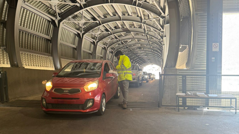 Las demoras para cruzar a Chile llegó a cuatro horas. Las demoras para cruzar a Chile llegó a cuatro horas.