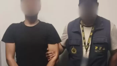 El acusado fue detenido en España y extraditado a Argentina. El acusado fue detenido en España y extraditado a Argentina.