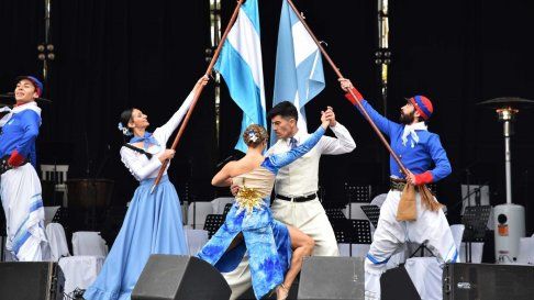 el predio la lagunita de guaymallen se llena de folklore, musica y tradicion el predio la lagunita de guaymallen se llena de folklore, musica y tradicion