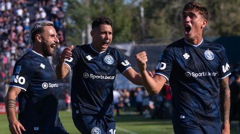 Independiente Rivadavia y La Guaira se enfrentan en un choque de encumbrados. Independiente Rivadavia y La Guaira se enfrentan en un choque de encumbrados.