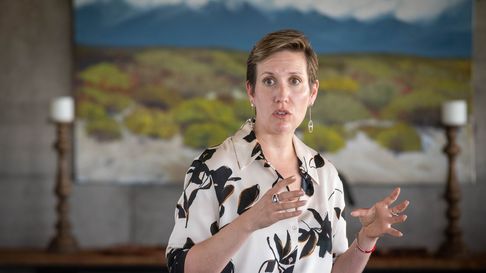 Jimena Latorre explicó que Mendoza está impulsando una transformación de su matriz energética con base en el aprovechamiento de recursos actuales, pero con una mirada a largo plazo. Jimena Latorre explicó que Mendoza está impulsando una transformación de su matriz energética con base en el aprovechamiento de recursos actuales, pero con una mirada a largo plazo.