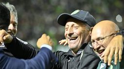 Con sello platense, Banfield se quedó con el clásico y aseguró la permanencia