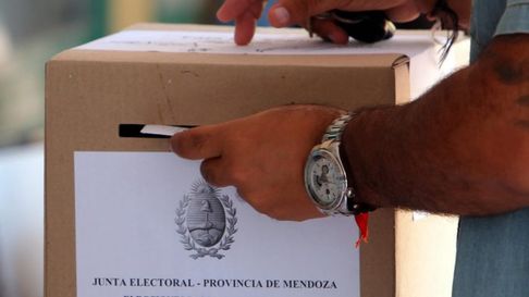 La participación en Mendoza superó el 71%. La participación en Mendoza superó el 71%.