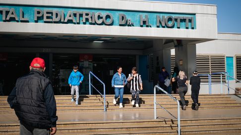 Una menor fue ingresada de urgencia al Hospital Notti por un accidente doméstico sucedido en Maipú. Una menor fue ingresada de urgencia al Hospital Notti por un accidente doméstico sucedido en Maipú.