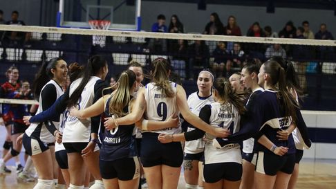 Las Lobas estrenaron la defensa del título con triunfo en sets corridos en el Polideportivo Víctor Nethol Las Lobas estrenaron la defensa del título con triunfo en sets corridos en el Polideportivo Víctor Nethol
