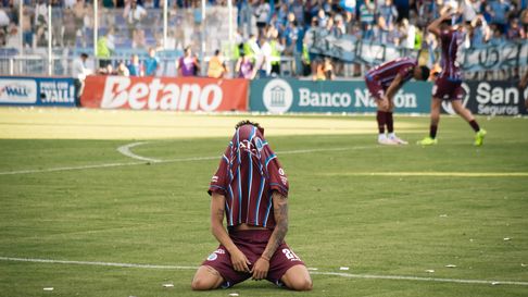 Caruso afirmó que a Godoy Cruz, lo descendieron. Caruso afirmó que a Godoy Cruz, lo descendieron.