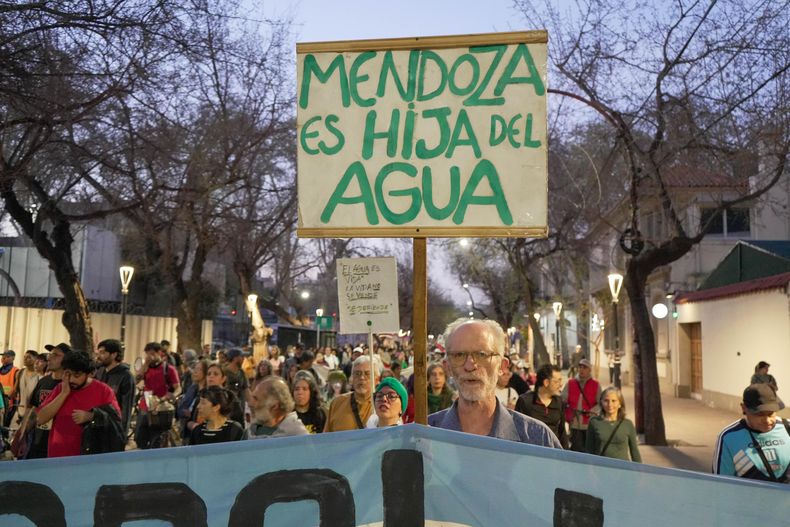 «No hay licencia social para San Jorge»: vecinos y asambleístas de Uspallata convocaron a una nueva marcha