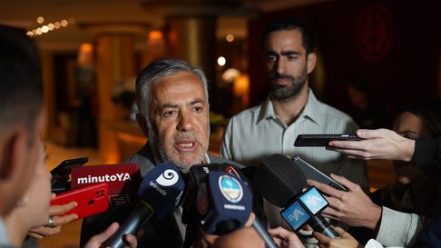 “Es bastante vergonzoso que las hinchadas de fútbol se metan organizados, en nuestro criterio por el kirchnerismo. “Es bastante vergonzoso que las hinchadas de fútbol se metan organizados, en nuestro criterio por el kirchnerismo.