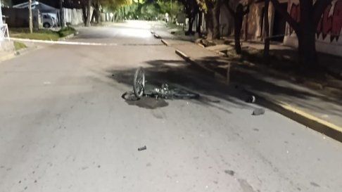 El joven murió en el lugar producto del fuerte impacto El joven murió en el lugar producto del fuerte impacto