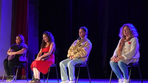 teatro e identidad: se presenta en san rafael la obra semejantes, que habla sobre el ultimo golpe militar teatro e identidad: se presenta en san rafael la obra semejantes, que habla sobre el ultimo golpe militar