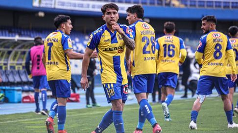 Un ex volante de Gimnasia gritó campeón y ascendió en Chile Un ex volante de Gimnasia gritó campeón y ascendió en Chile