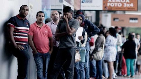 El ajuste del empleo en el sector privado fue brutal. El ajuste del empleo en el sector privado fue brutal.