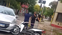 Un fuerte choque en Berisso dejó a un joven hospitalizado Un fuerte choque en Berisso dejó a un joven hospitalizado