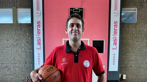 Pujol, ilusionado con su Huracán Las Heras básquet. Pujol, ilusionado con su Huracán Las Heras básquet.