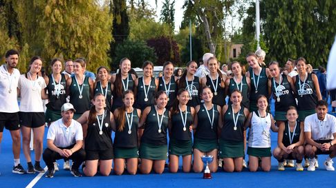 Banco Mendoza festejó en el Regional Sub 16 C de hockey sobre césped. Banco Mendoza festejó en el Regional Sub 16 C de hockey sobre césped.