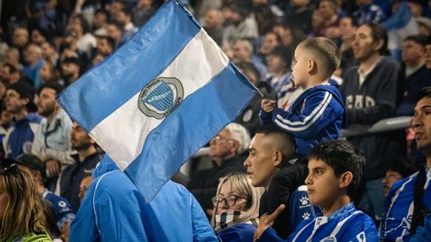 Godoy Cruz vuelve a jugar en la Primera Nacional. Godoy Cruz vuelve a jugar en la Primera Nacional.