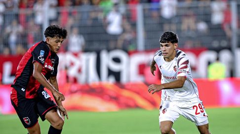 Fabricio Pérez volvió a marcar con la camiseta de Estudiantes y habló ante la prensa Fabricio Pérez volvió a marcar con la camiseta de Estudiantes y habló ante la prensa