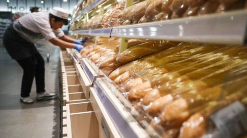 Pan y productos de almacén, lo que más se vende en los supermercados de Mendoza. Pan y productos de almacén, lo que más se vende en los supermercados de Mendoza.