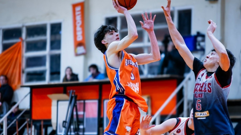 Cinco mendocinos fueron convocados al seleccionado argentino U17. Cinco mendocinos fueron convocados al seleccionado argentino U17.