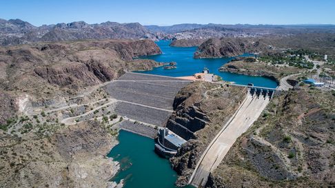 Complejo hidroeléctrico Diamante, ubicado en el Sur de Mendoza. Complejo hidroeléctrico Diamante, ubicado en el Sur de Mendoza.