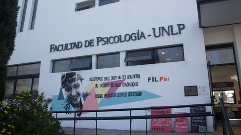 dolor en la facultad de psicologia por la muerte de una estudiante dolor en la facultad de psicologia por la muerte de una estudiante