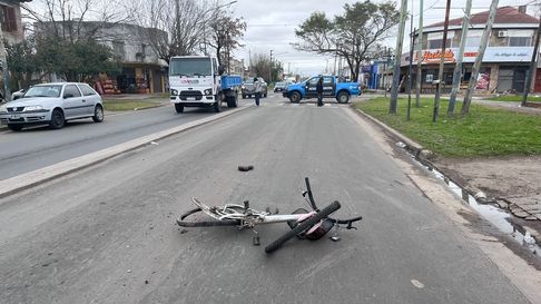 Tragedia en La Plata: un hombre de 56 años murió atropellado en Los Hornos Tragedia en La Plata: un hombre de 56 años murió atropellado en Los Hornos