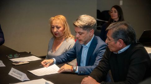 María Isabel Grosso y demás integrantes del Partido de los Jubilados. María Isabel Grosso y demás integrantes del Partido de los Jubilados.