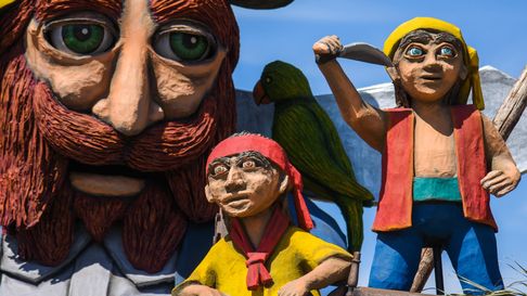 Muñecos de fin de año en La Plata Muñecos de fin de año en La Plata