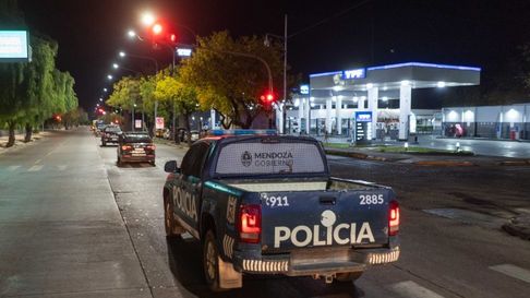 Operativo en Godoy Cruz para desarticular banda que asaltaba choferes Operativo en Godoy Cruz para desarticular banda que asaltaba choferes
