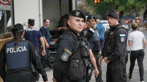 Un agente de San Rafael fue víctima de un robo. Un agente de San Rafael fue víctima de un robo.