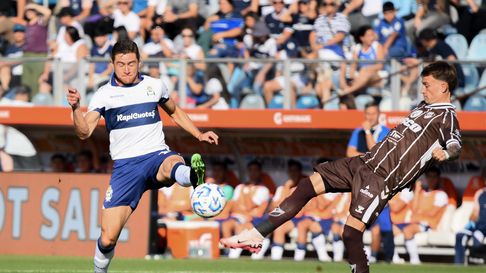 Pedro Silva Torrejón volvería a ser titular el sábado cuando Gimnasia juegue en San Juan Pedro Silva Torrejón volvería a ser titular el sábado cuando Gimnasia juegue en San Juan