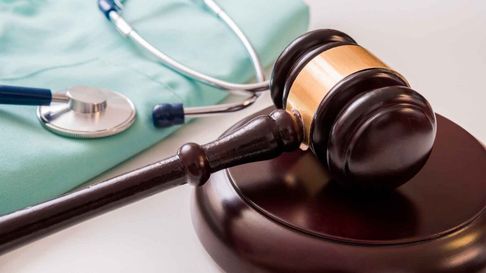 Gobierno envió dos proyectos de ley para exceptuar del tope salarial a profesionales clave del sistema público. Gobierno envió dos proyectos de ley para exceptuar del tope salarial a profesionales clave del sistema público.